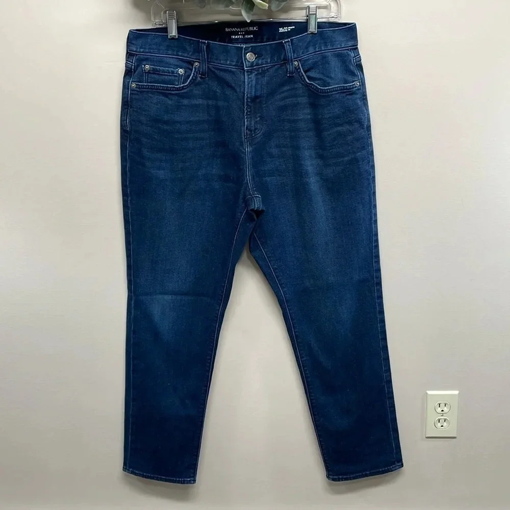 Banana Republic Travel Jean Athletic Fit Dark Rinse Denim 35x32